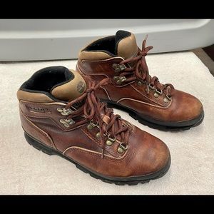 Timberland short women’s boots. Size 10.5